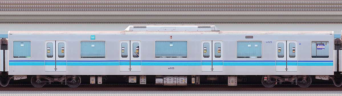 東京メトロ05系8次車05-525海側の側面写真