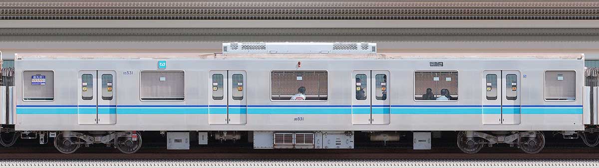 東京メトロ05系10次車05-531山側の側面写真
