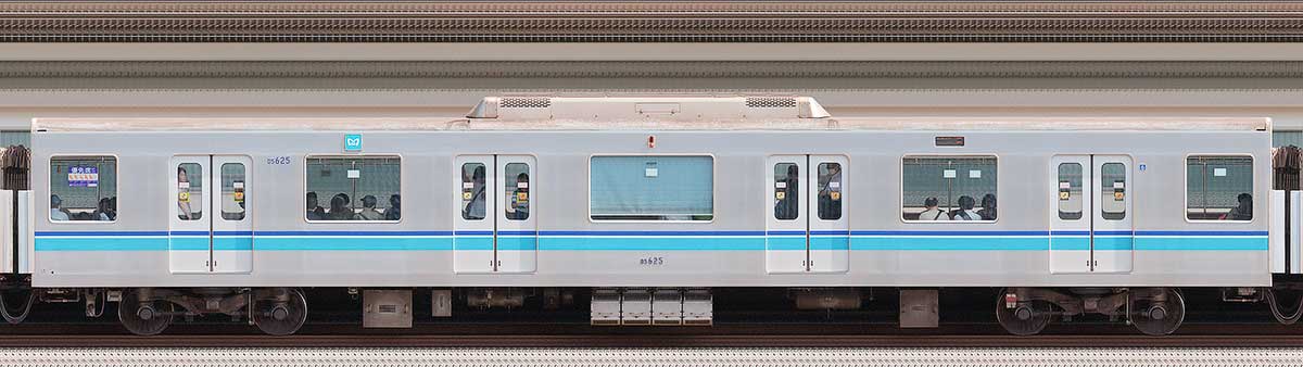 東京メトロ05系8次車05-625山側の側面写真