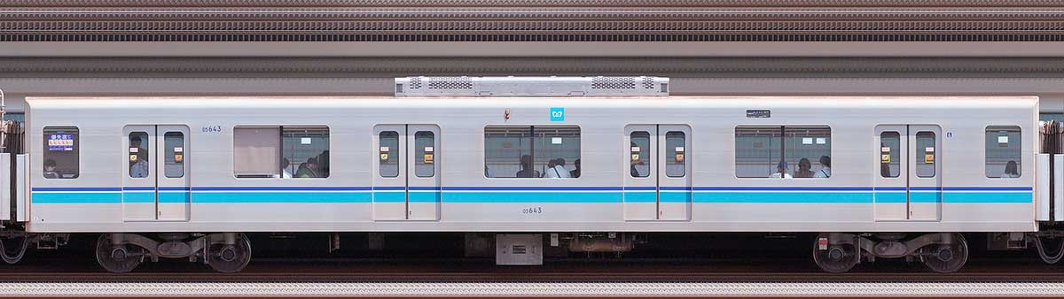 東京メトロ05系13次車05-643山側の側面写真