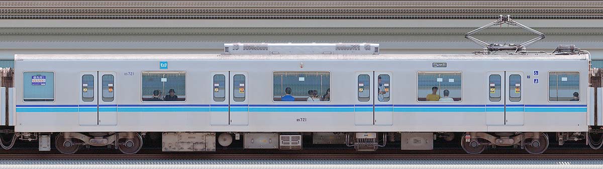 東京メトロ05系6次車05-721山側の側面写真