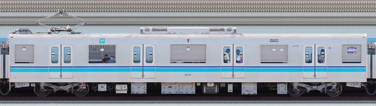 東京メトロ05系10次車05-731海側の側面写真
