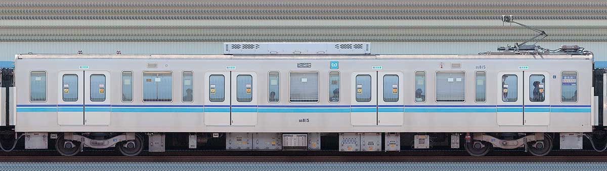 東京メトロ05系5次車05-815海側の側面写真