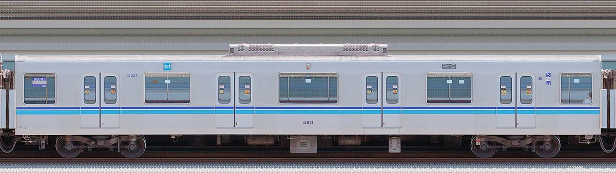 東京メトロ05系6次車05-821山側の側面写真