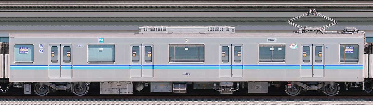 東京メトロ05系7次車05-924(アルミリサイクルカー)山側の側面写真