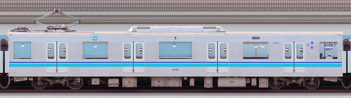 東京メトロ05系8次車05-925海側の側面写真