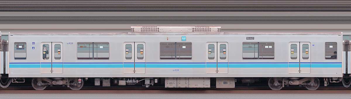 東京メトロ05系12次車05-939山側の側面写真