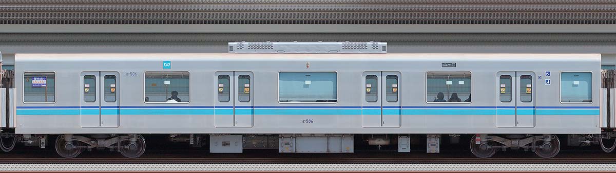 東京メトロ07系07-506山側の側面写真