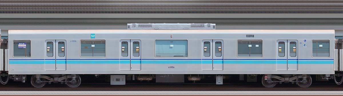 東京メトロ07系07-806山側の側面写真