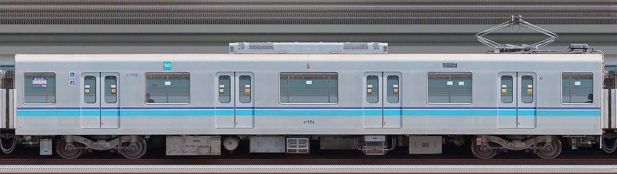 東京メトロ07系07-906山側の側面写真