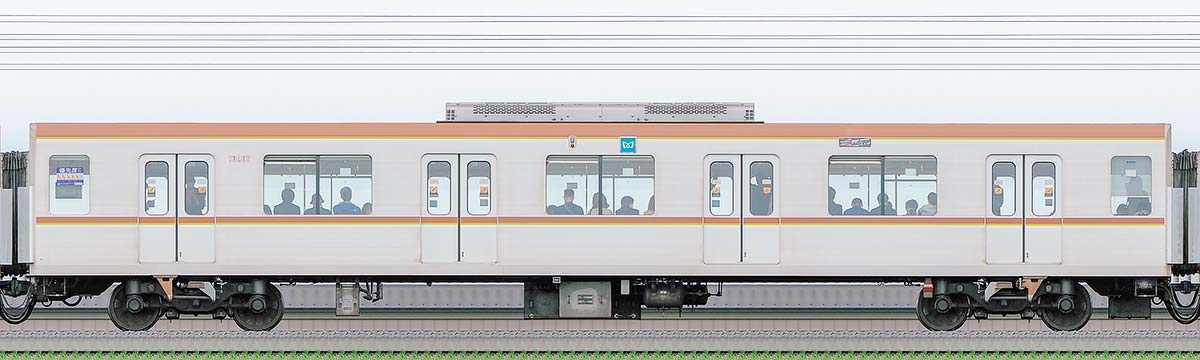 東京メトロ10000系104012側の側面写真