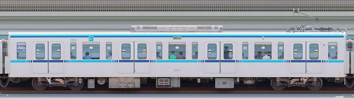 東京メトロ15000系15513山側の側面写真