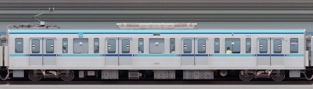 東京メトロ15000系15513海側の側面写真