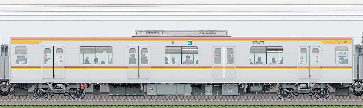 東京メトロ17000系176032側の側面写真
