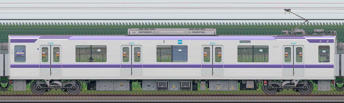 東京メトロ18000系18212海側の側面写真