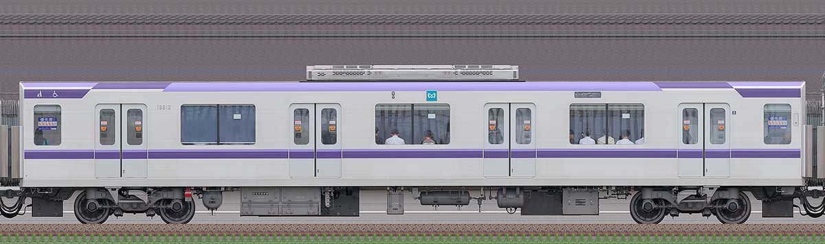 東京メトロ18000系18812山側の側面写真