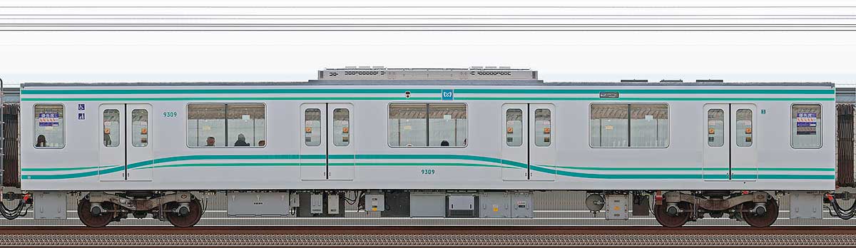 東京メトロ9000系リニューアル車9309山側の側面写真