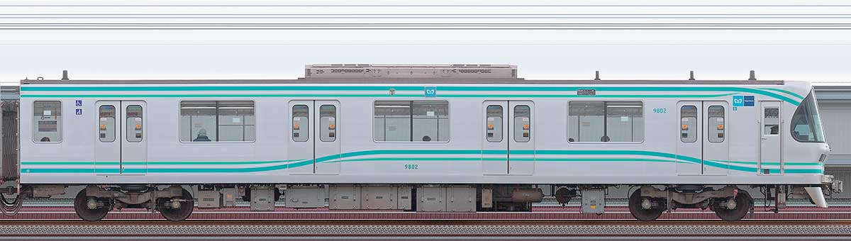 東京メトロ9000系リニューアル車9802山側の側面写真