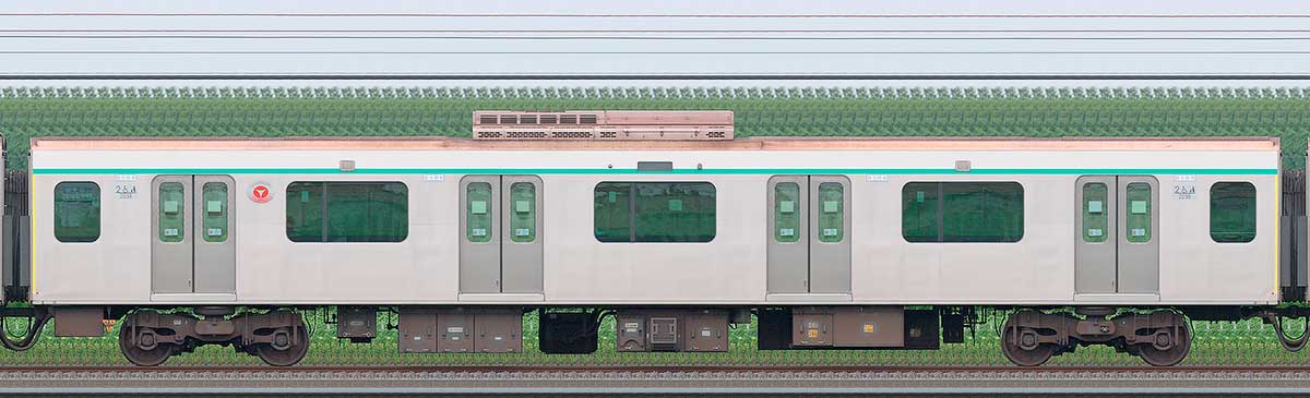 東急2020系デハ2238（2025年撮影）海側の側面写真