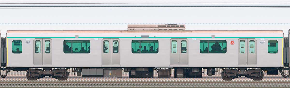 東急2020系デハ2238（2025年撮影）山側の側面写真