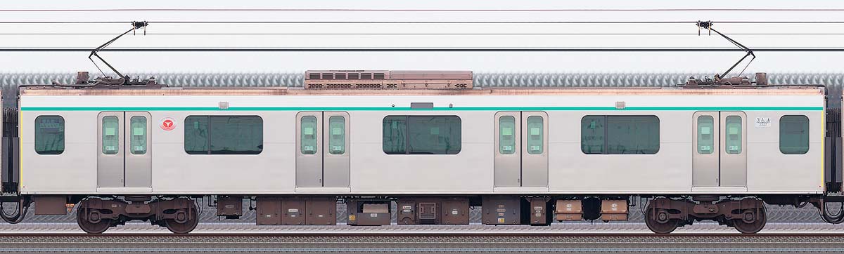 東急2020系デハ2327海側の側面写真