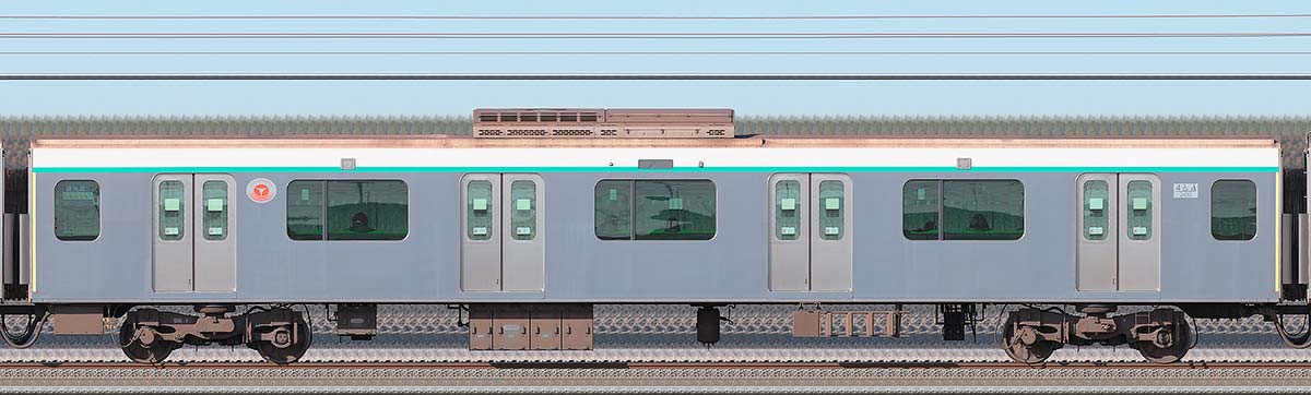 東急2020系サハ2430海側の側面写真