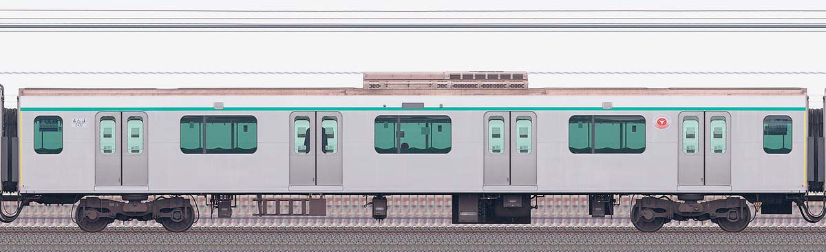 東急2020系サハ2430山側の側面写真