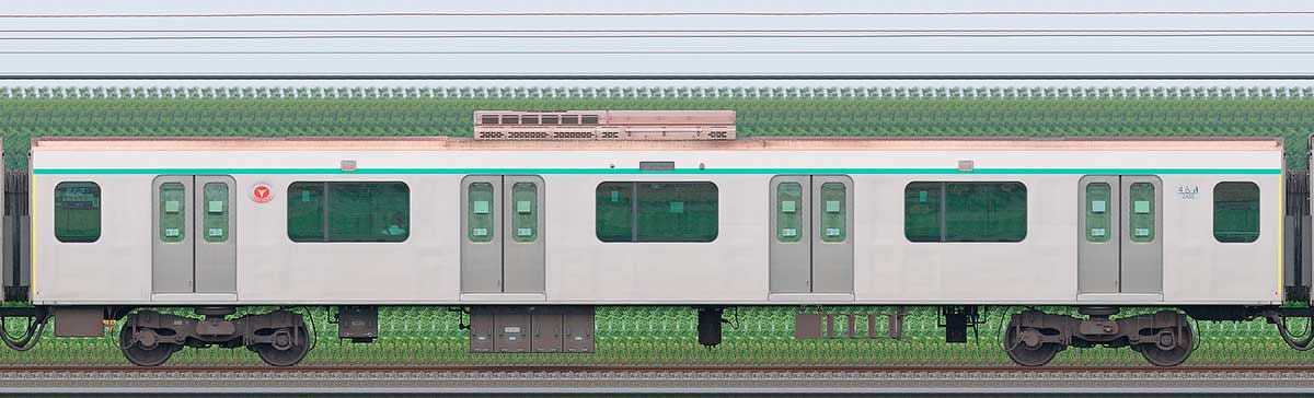 東急2020系サハ2438（2025年撮影）海側の側面写真