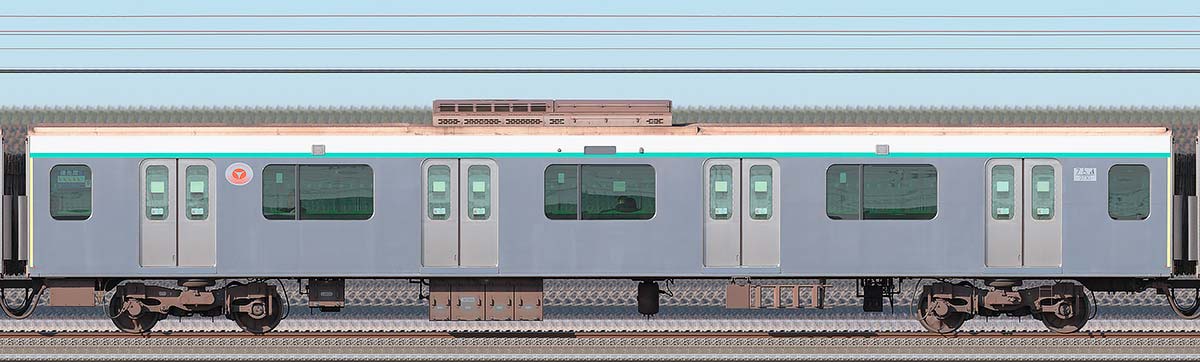 東急2020系サハ2730海側の側面写真