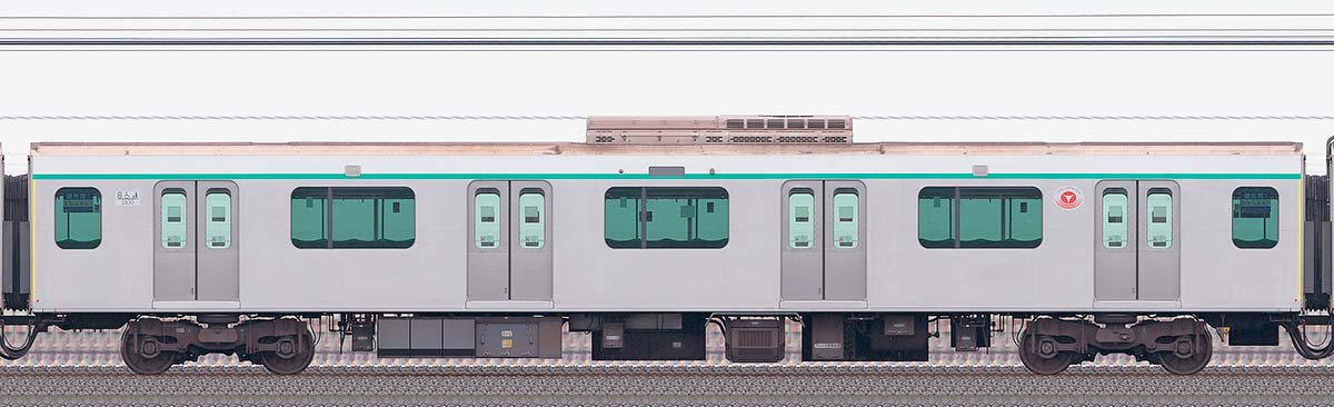 東急2020系デハ2830山側の側面写真