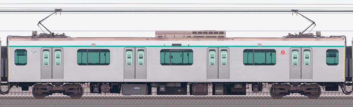 東急2020系デハ2930山側の側面写真