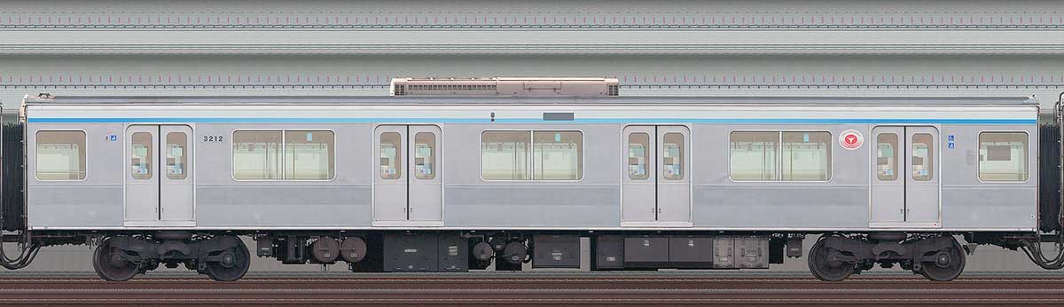 東急3000系デハ3212(リニューアル車)山側の側面写真