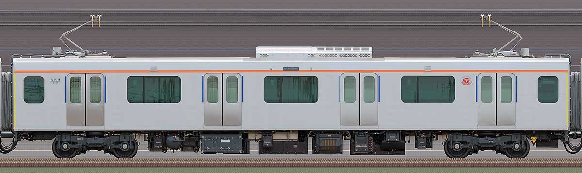 東急6020系デハ6451山側の側面写真