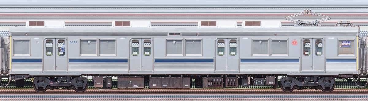 東急電鉄8500系動態保存車デハ8797海側の側面写真