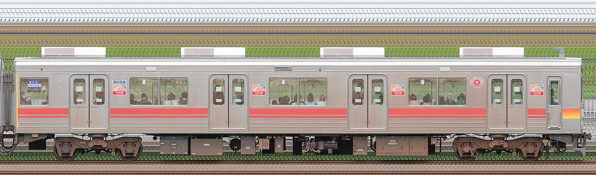 東急9000系クハ9008海側の側面写真
