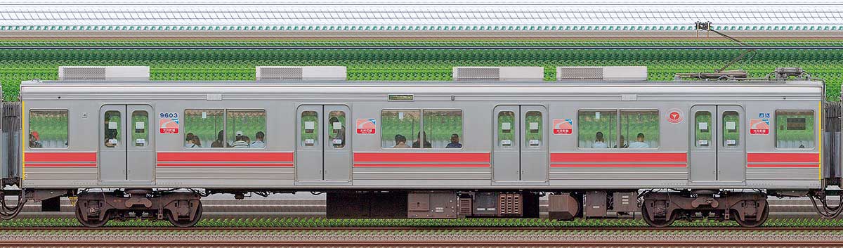 東急9000系デハ9603海側の側面写真