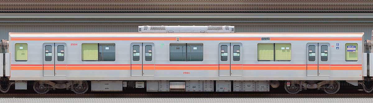 東葉高速鉄道2000系2904海側の側面写真