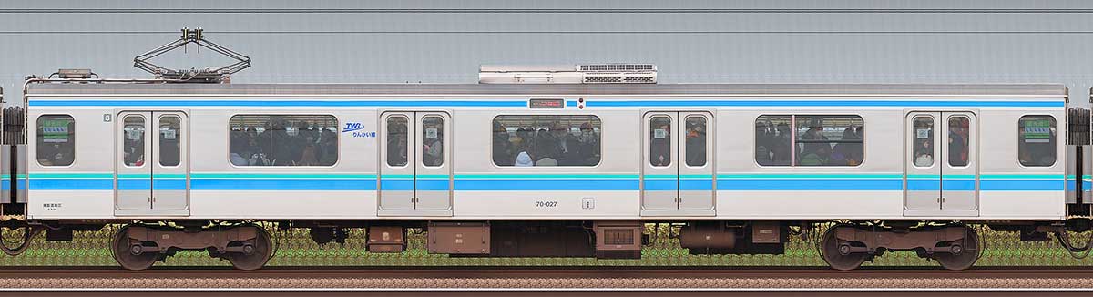 東京臨海高速鉄道70-000形70-027海側の側面写真