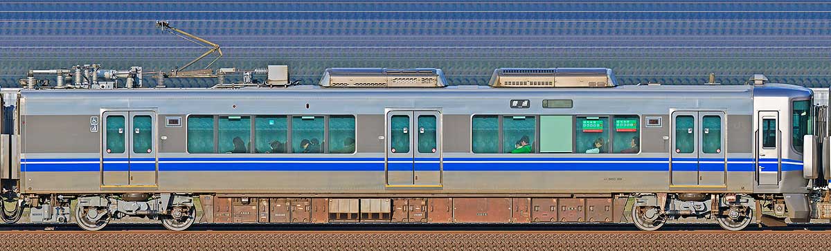 JR西日本521系クハ520-29西側の側面写真