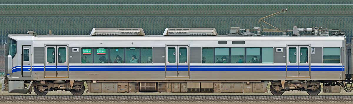 JR西日本521系クハ520-58東側の側面写真