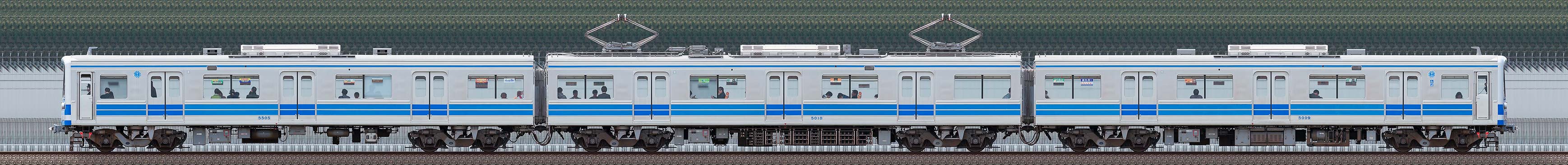 伊豆箱根鉄道5000系5505編成（海側）の編成サイドビュー