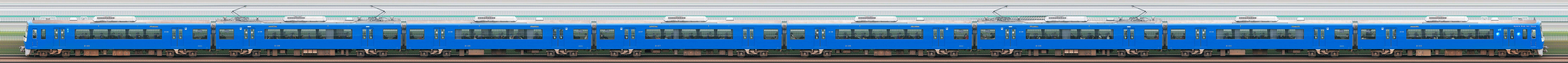 京急電鉄2100形（2次車）2133編成「京急ブルースカイトレイン」20周年記念装飾（山側）の編成サイドビュー