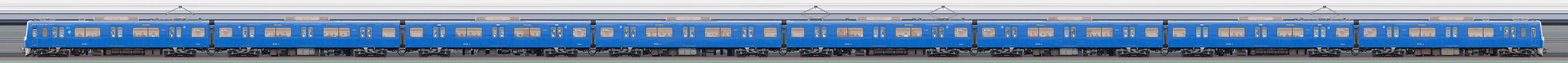 京急電鉄 600形（3次車）606編成「京急ブルースカイトレイン」20周年記念装飾（海側）の編成サイドビュー