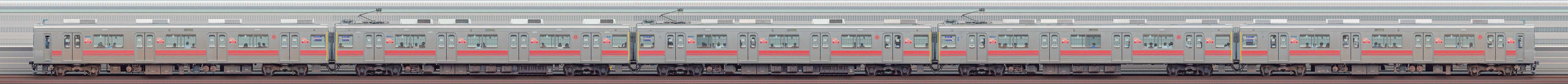 東急9000系9001編成(山側)の編成サイドビュー