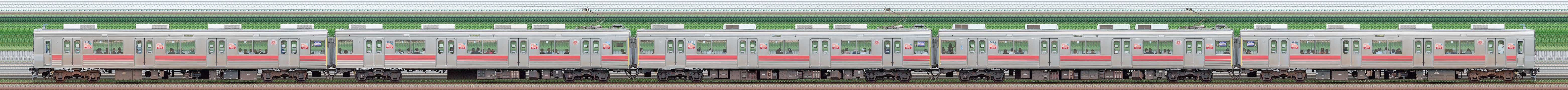 東急9000系9013編成(海側)の編成サイドビュー