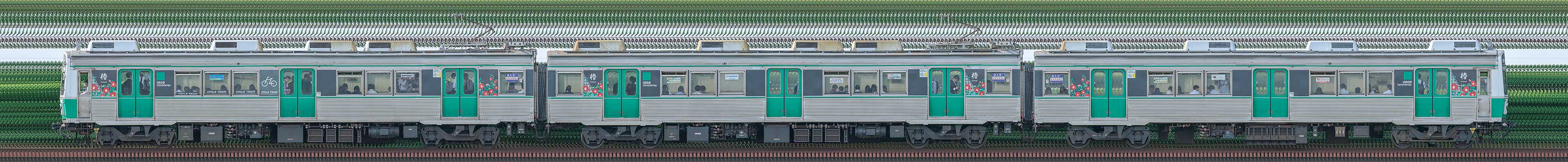豊橋鉄道1800系1808編成「椿号」（偶数側）の編成サイドビュー