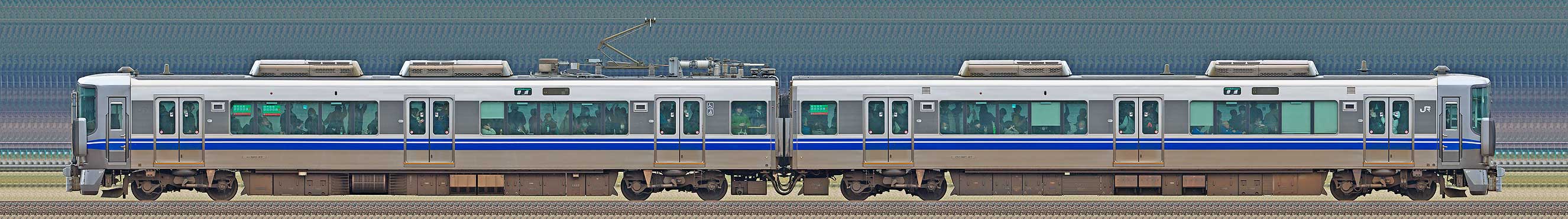 JR西日本521系2次車 金沢総合車両所 敦賀支所 G22編成（東側）の編成サイドビュー
