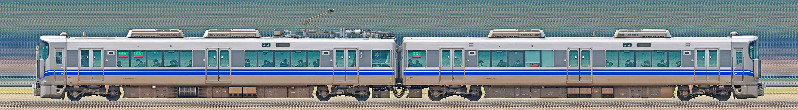 JR西日本521系3次車 金沢総合車両所 敦賀支所 J13編成（東側）の編成サイドビュー