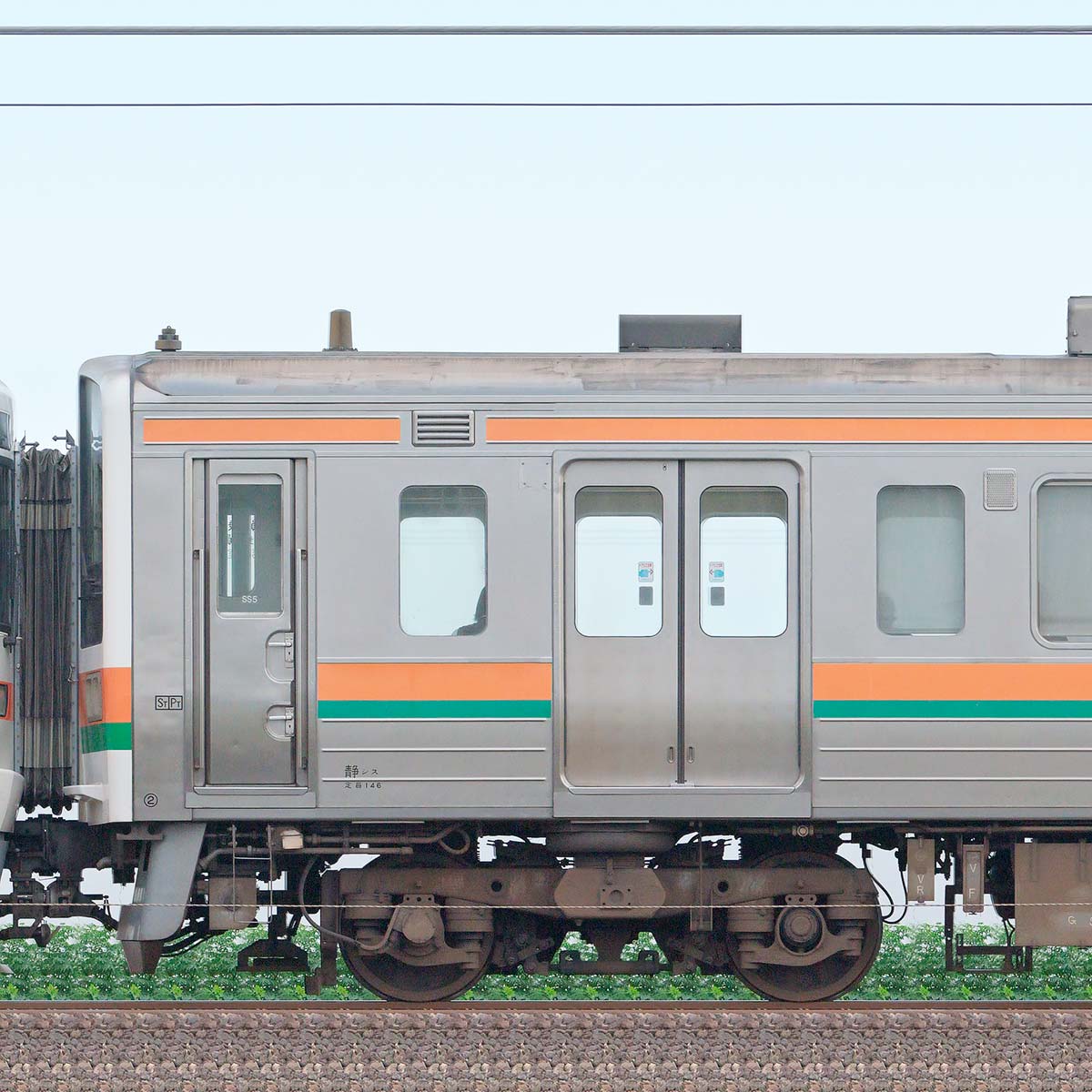 JR東海211系クモハ211-5611の側面写真｜RailFile.jp｜鉄道車両サイドビューの図鑑