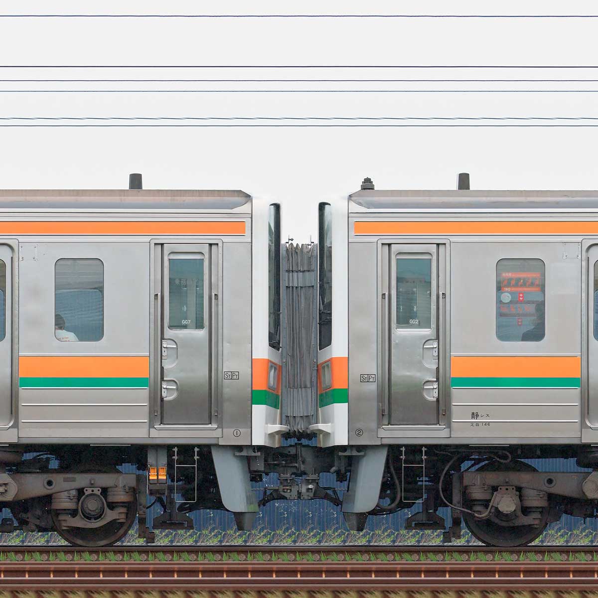 JR東海静岡車両区211系6000番台GG7編成＋GG2編成（海側